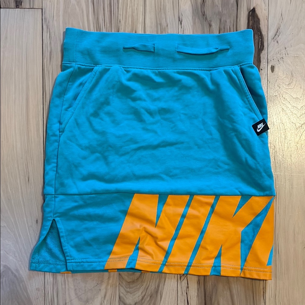 Nike Turquoise and Orange Skirt